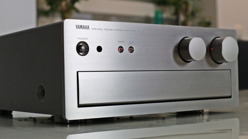 Yamaha AX-10 Titan Verstärker in Midi Format inkl. Fernbedienung - Bild 3 von 13