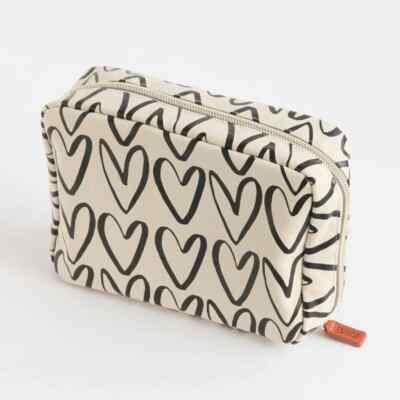 caroline gardner heart print cosmetics bag