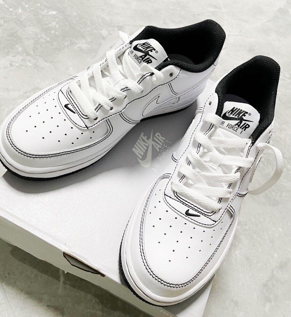 contrast stitch air force 1