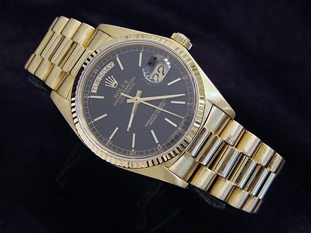 Rolex Day-Date President 18038 para hombre reloj de oro amarillo de 18 quilates esfera negra bisel estriado