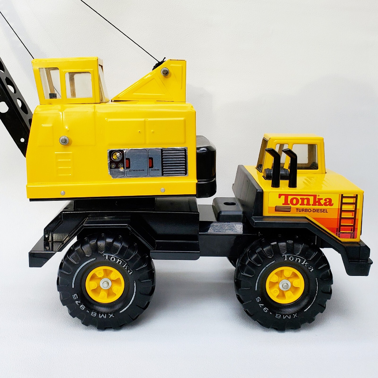 Vintage TONKA Turbo Diesel Clam Bucket Crane Truck Pressed Steel Toy