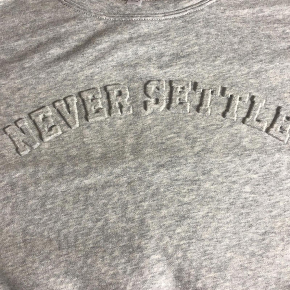 Fabletics Heathered Gray "Never Settle" Sweatshirt Size Small View 5