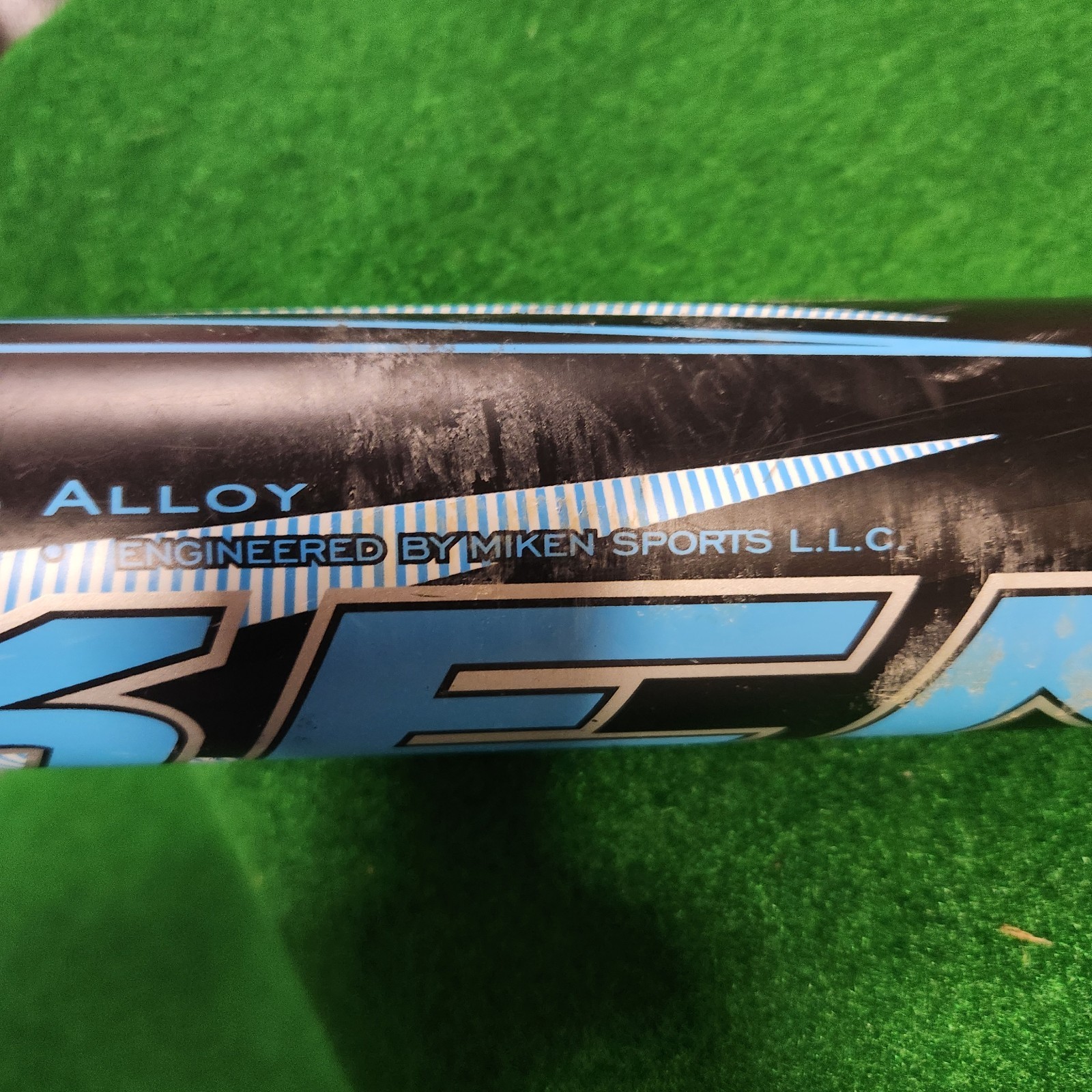 Miken Vicious Slow Pitch Softball Bat 34" 28oz MPAVIC