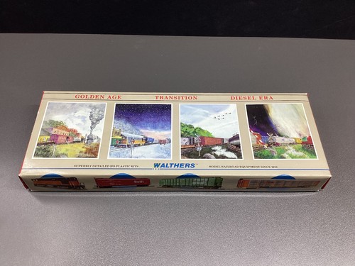 Walthers HO 70' Thrall Double Stack Car TTX DTTX 54151 w/ Containers | Condition: Used