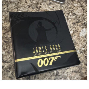 Inkworks James Bond 007 3-Ring Binder w/ 10 9-Pocket Pages 280+ Cards Black 1996