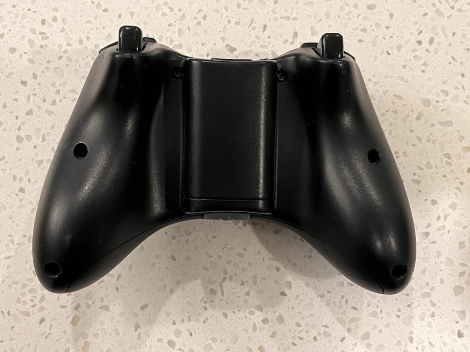 Xbox 360 - Halo 3 Covenant Limited Edition Controller - Image 2 of 2