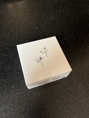 Apple AirPods Pro 2nd Gen Earbuds White Adaptive Noise