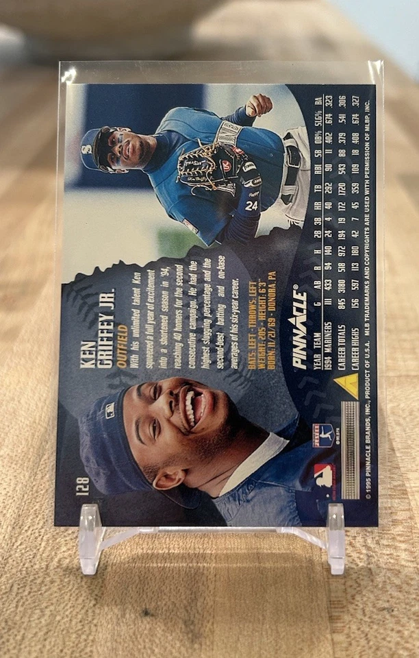 ¡Tarjeta de goma de mascar Pinnacle Ken Griffey Jr #128 1995!  Foto 3 de 4