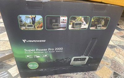 VANPOWERS Super Power Pro 2000 Portable Charger/Inverter 901-1000W Solar
