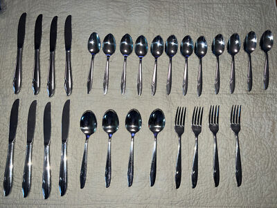 Oneida Oneidacraft Deluxe Stainless Flatware 28 Piece set lot Fork Knife Spoon