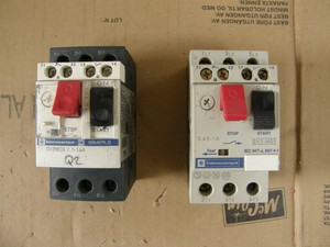 Lot de 2 disjoncteur GV2 MO5 / ME06 Télémécanique ( 521)