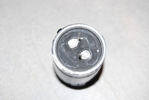 Samyoung 18000uf 16v 30mm x 30mm snap in electrolytic capacitor 85 degree - Picture 2 of 2