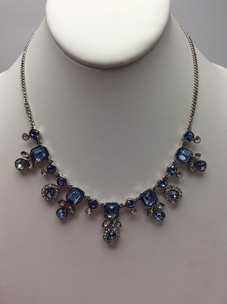 ネックレス・ペンダント Givenchy Silver Tone Viney Crystal Collar Necklace Givenchy Silver Tone Viney Crystal Collar Necklace - Macy's