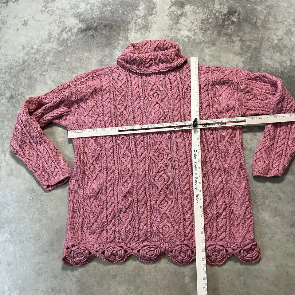 Yarnworks Handknit Sweater Womens Medium Pink Cable Knit Chunky Turtleneck Vtg - Image 3 of 4