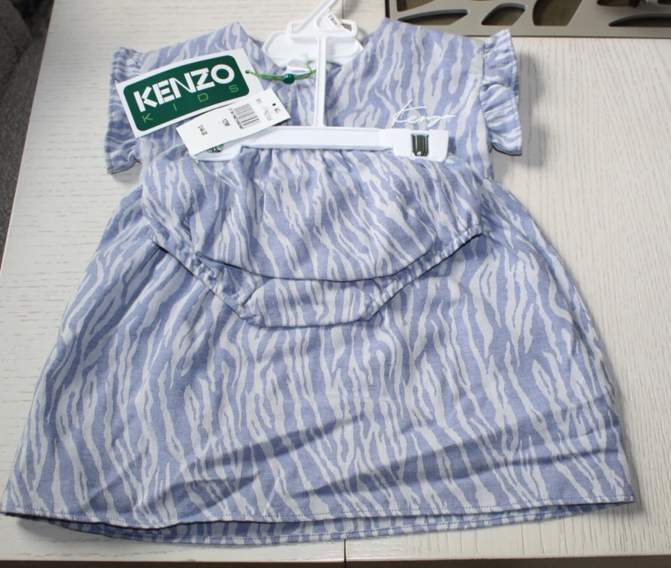Conjunto de vestido e calcinha de cambraia com estampa de tigre para meninas Kenzo - Tamanho bebê: 12M $144 - Imagem 2 de 4