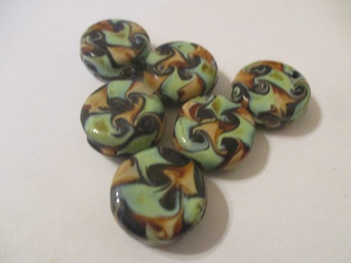 12 Lampwork Green Base Glass Beads 20 x 8 mm AL1 - Picture 5 of 6