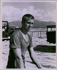 LG873 1968 Original Ronald Ross Photo IT'S NOT LIKE CHRISTMAS FOR GARY HONL Army