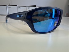 Oakley Split Shot Sunglasses Translucent Blue/Prizm Blue Polarized OO9416-0464