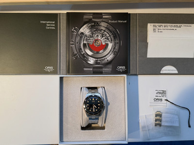 Oris Divers Men's Black Watch - 01 733 7707 4354-07 8 20 18