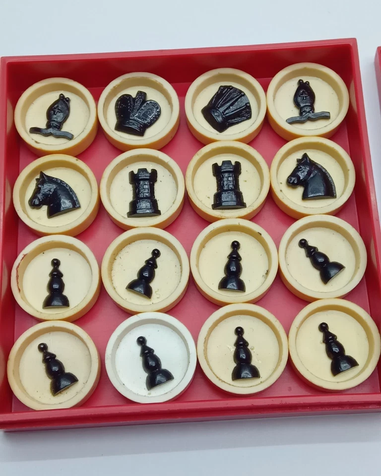 USSR Pocket Chess Set Checkers 82mm Original Kyiv Good condition - Image 2 of 4
