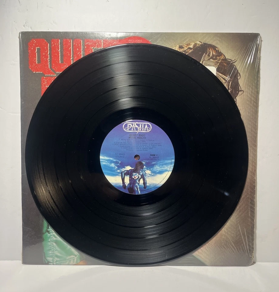 QUIET RIOT Metal Health FZ38443 LP Vinyl Cover 1983 - Image 3 of 4