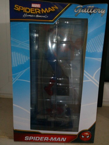 Spider-Man PVC Diorama Spider-Man Ritorno a casa diamante Seleziona Marvel Gallery 2017 - Foto 4 di 8