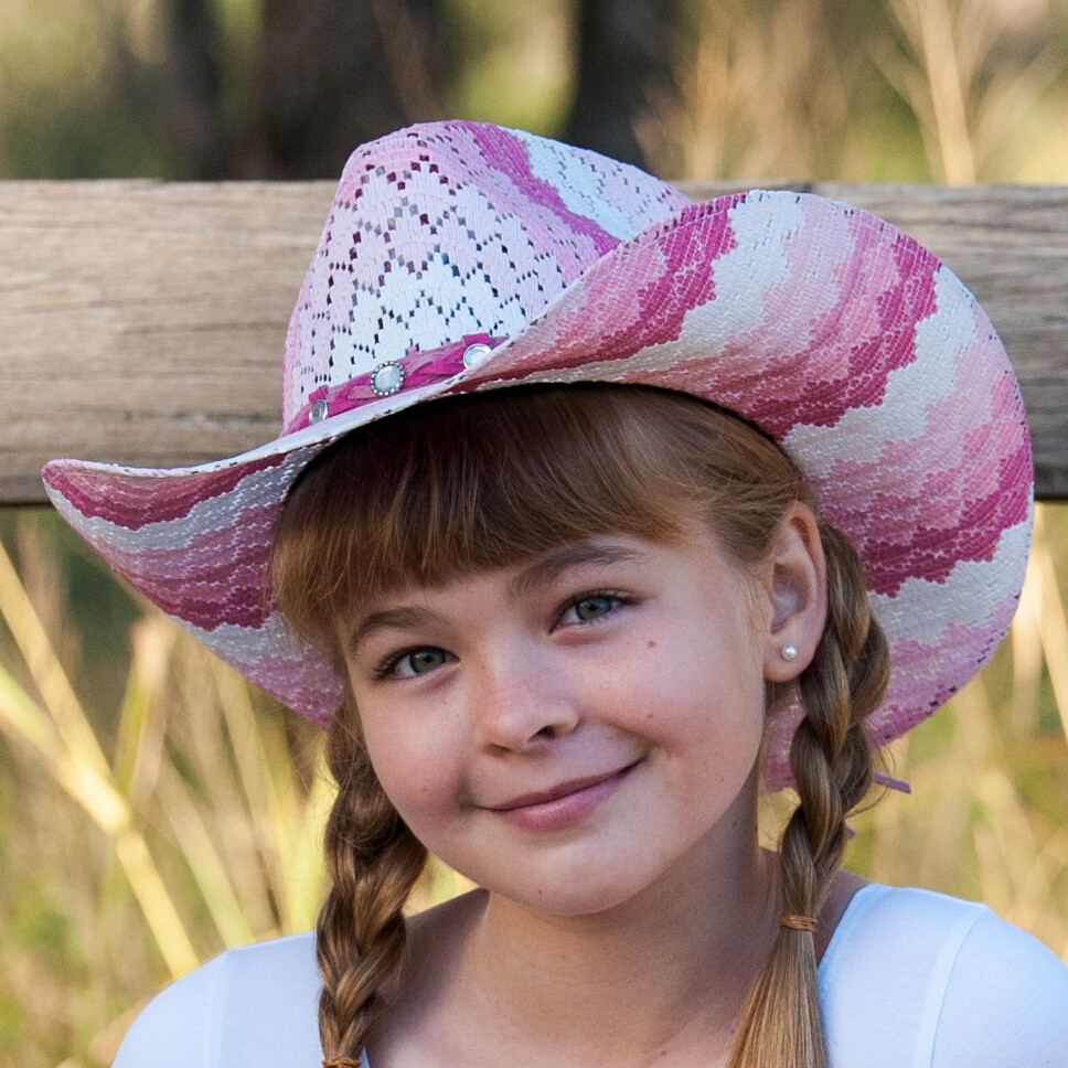 Crazy dreamy teen, putting stuff up naked vagina