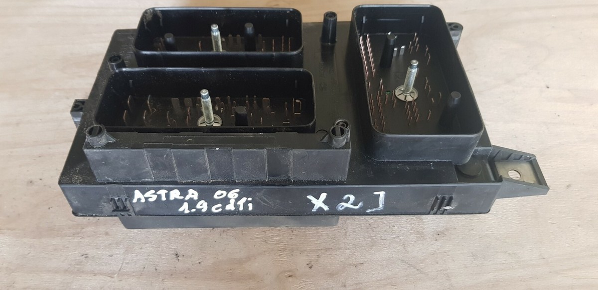 Opel Astra 2006 FUSE BOX MODULE/COMFORT RELAY 13206746 GS