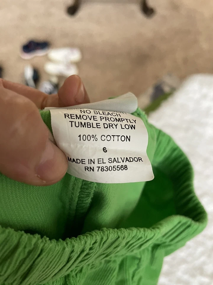 Zuccini niñas talla 6 pantalones de pana verde suave con volantes rosas. Adorable Foto 2 de 4