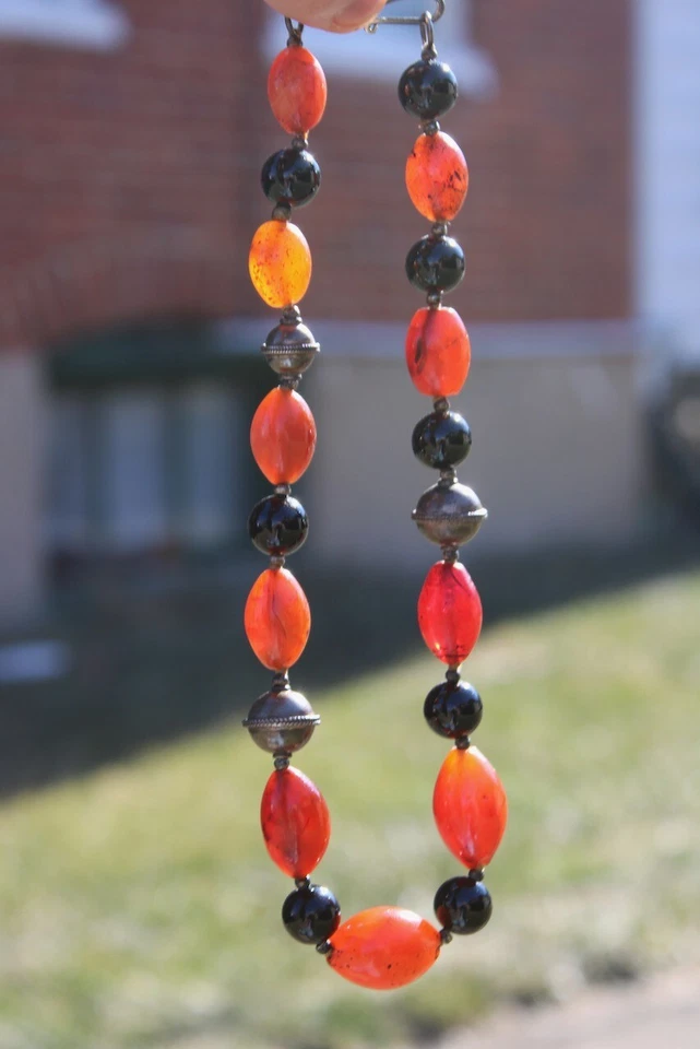 Raro antigo chinês tibetano Pema Raka cornalina e preto. Colar de contas comerciais de ônix - Imagem 4 de 4