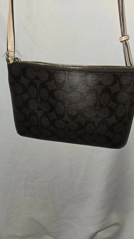 Dark Brown on Brown Coach Peyton Leather Crossbody Signature Bag. - Image 4 of 4