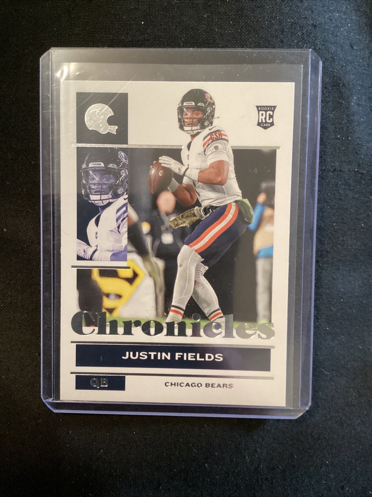 Justin Fields - 2021 Panini Chronicles #19 (RC) - Chicago Bears.      JT8
