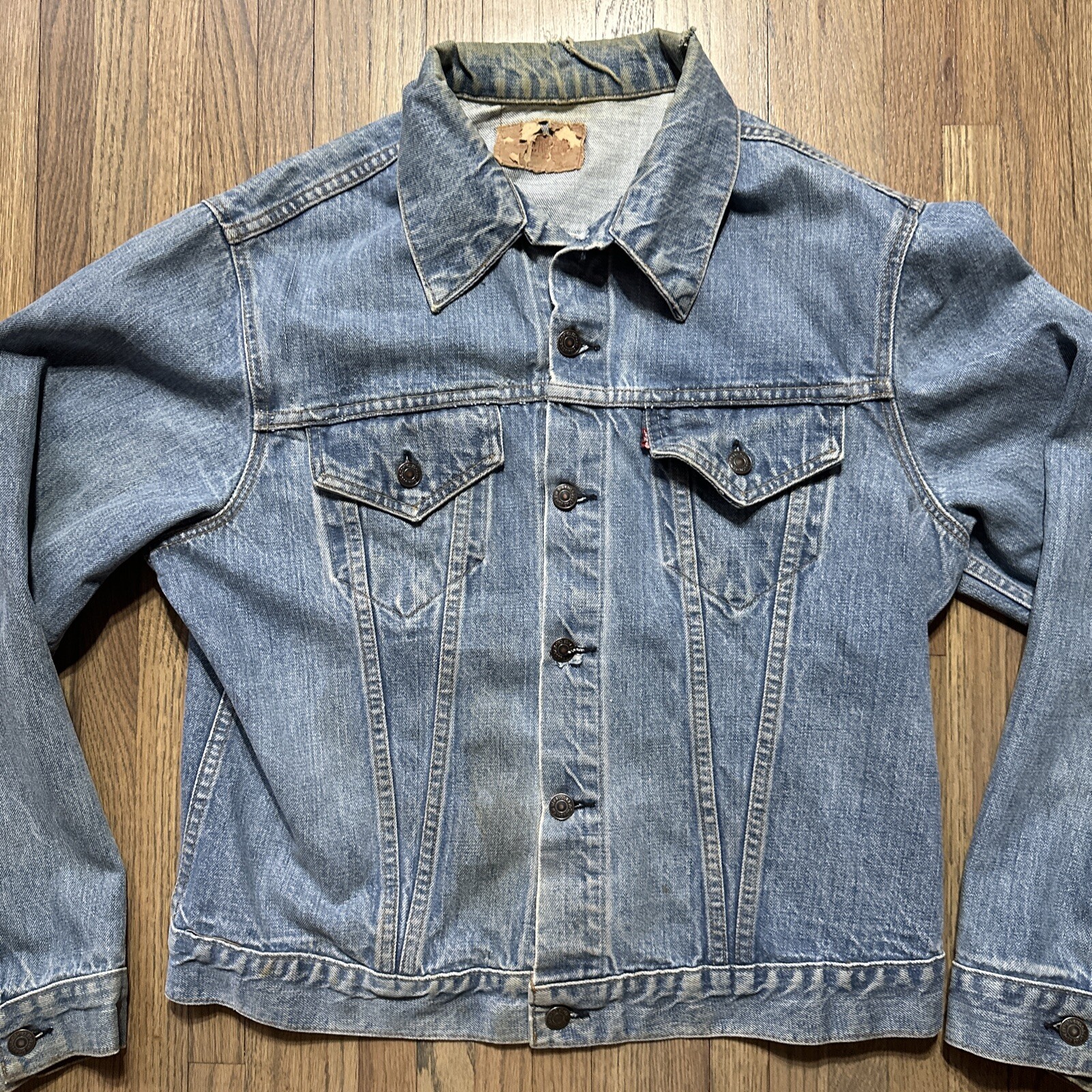 VINTAGE Levi's Denim Trucker Jean Jacket USA MADE… - image 5