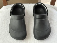 Crocs Classic Clog Sandle Mens 7 Womens 9 All Black Strap Unvented
