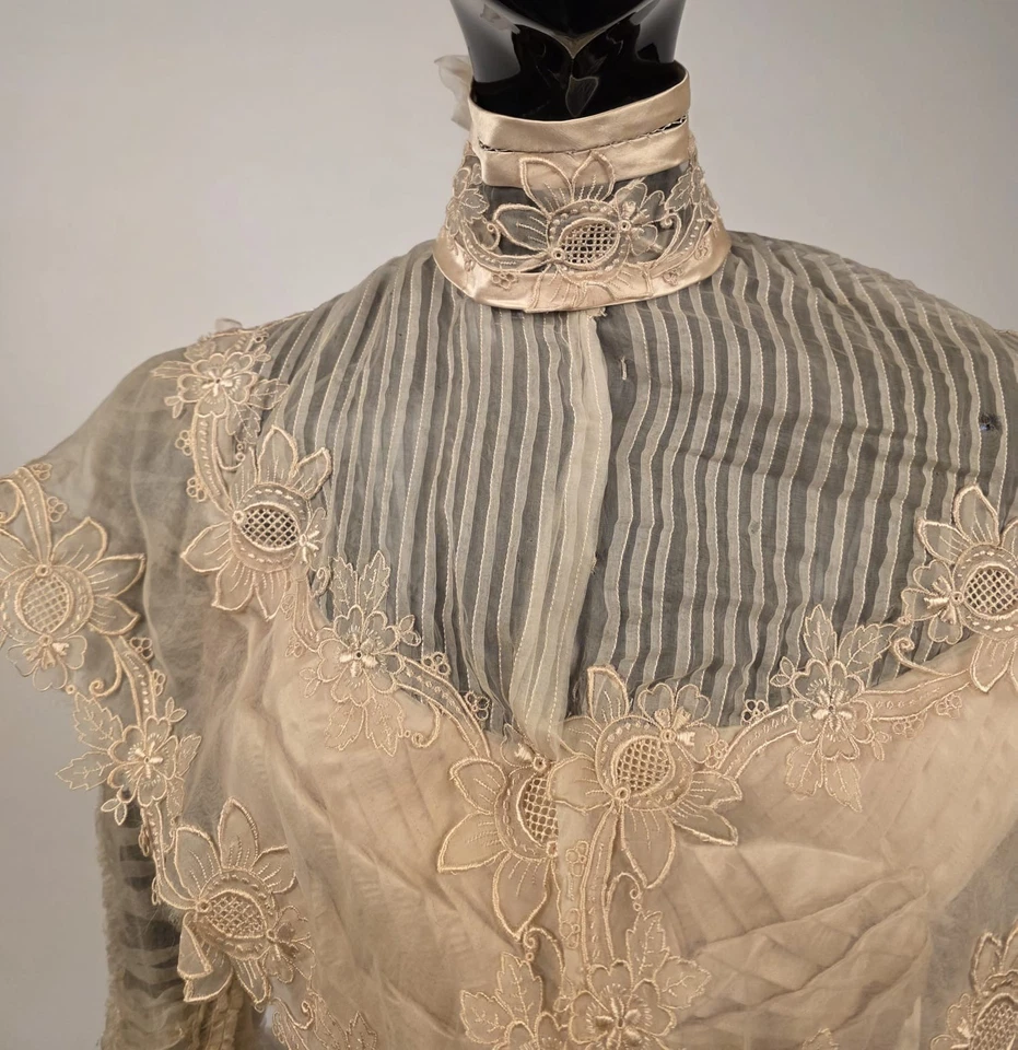 OPULENT VICTORIAN 1890 年代缎面 + SHEER 丝绸 ORGANZA 身体 带巨大铃铛 — 第 4/4 张图片