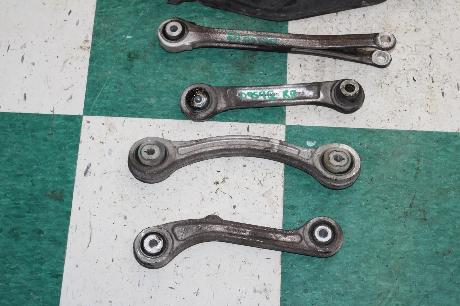 14-24 Ghibli 3.0L Passenger RH Right Rear Upper Lower Control Arm Set Of 5x OEM