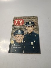 VINTAGE TV GUIDE-OCTOBER 21-27, 1961- JOE E. ROSS AND FRED GWYNNE  No Label 