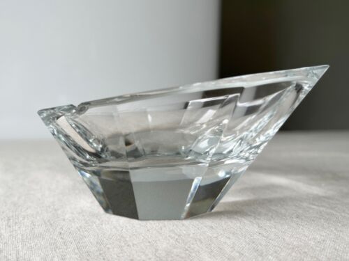 Vintage clear cut glass ashtray by Hoffmann for Moser - Picture 2 of 13