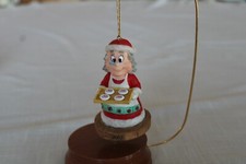 Marathon Limited Edition 2003 Series 3 Vintage Mrs Claus Christmas Ornament's