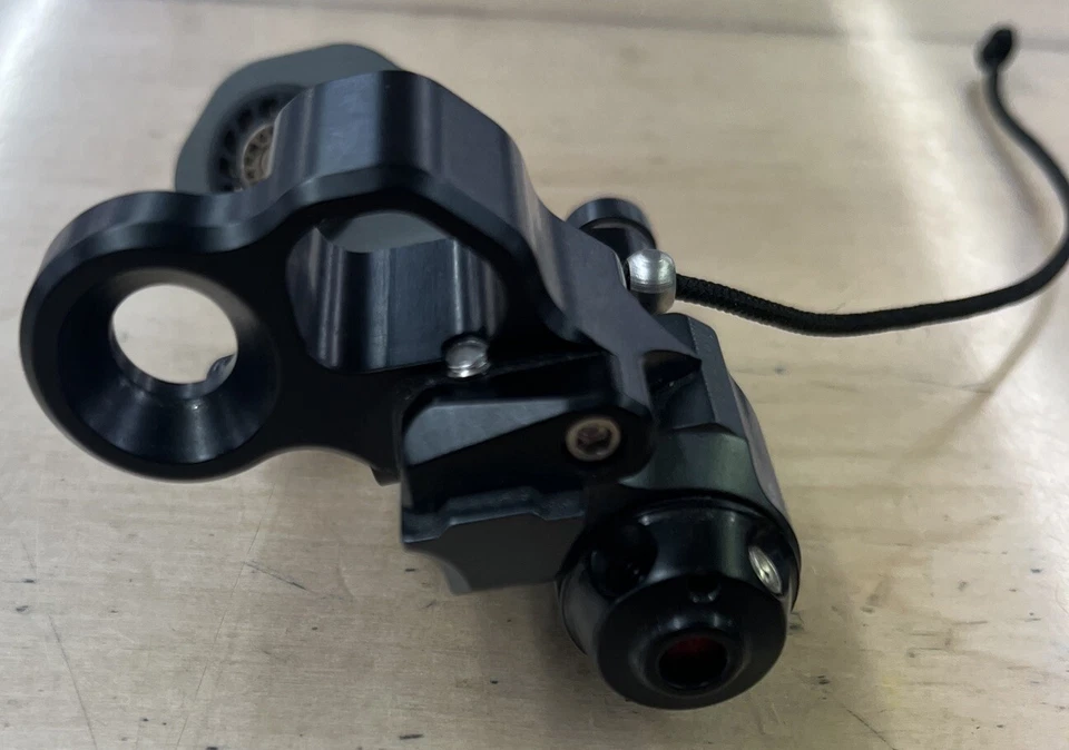 Mathews Convertible HD2 For Mathews Solocam Bows LEFT HANDED Great Condition - Image 3 of 4