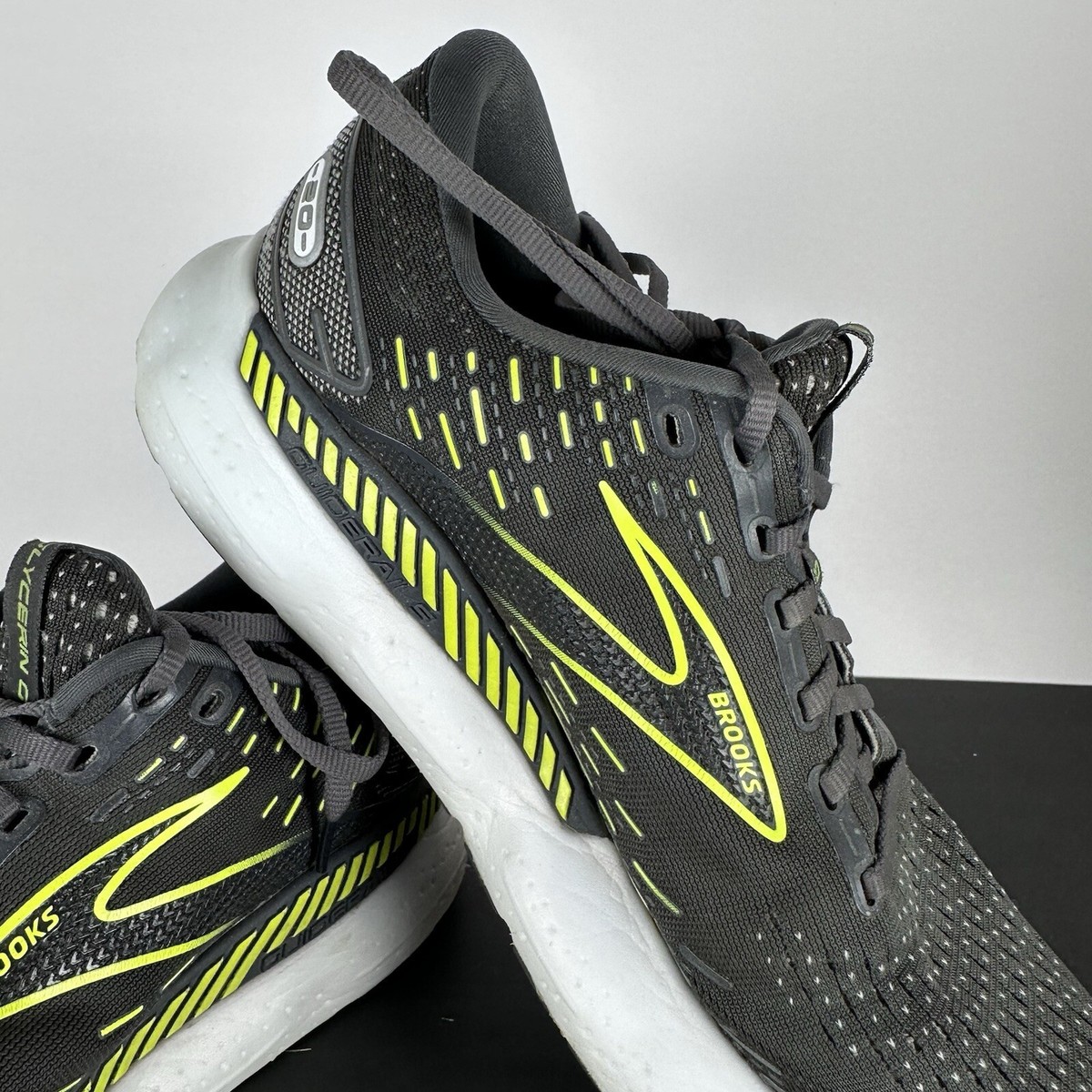 Brooks Size 9.5 Glycerin GTS 20 Mens Running Shoes Gray  display picture 3