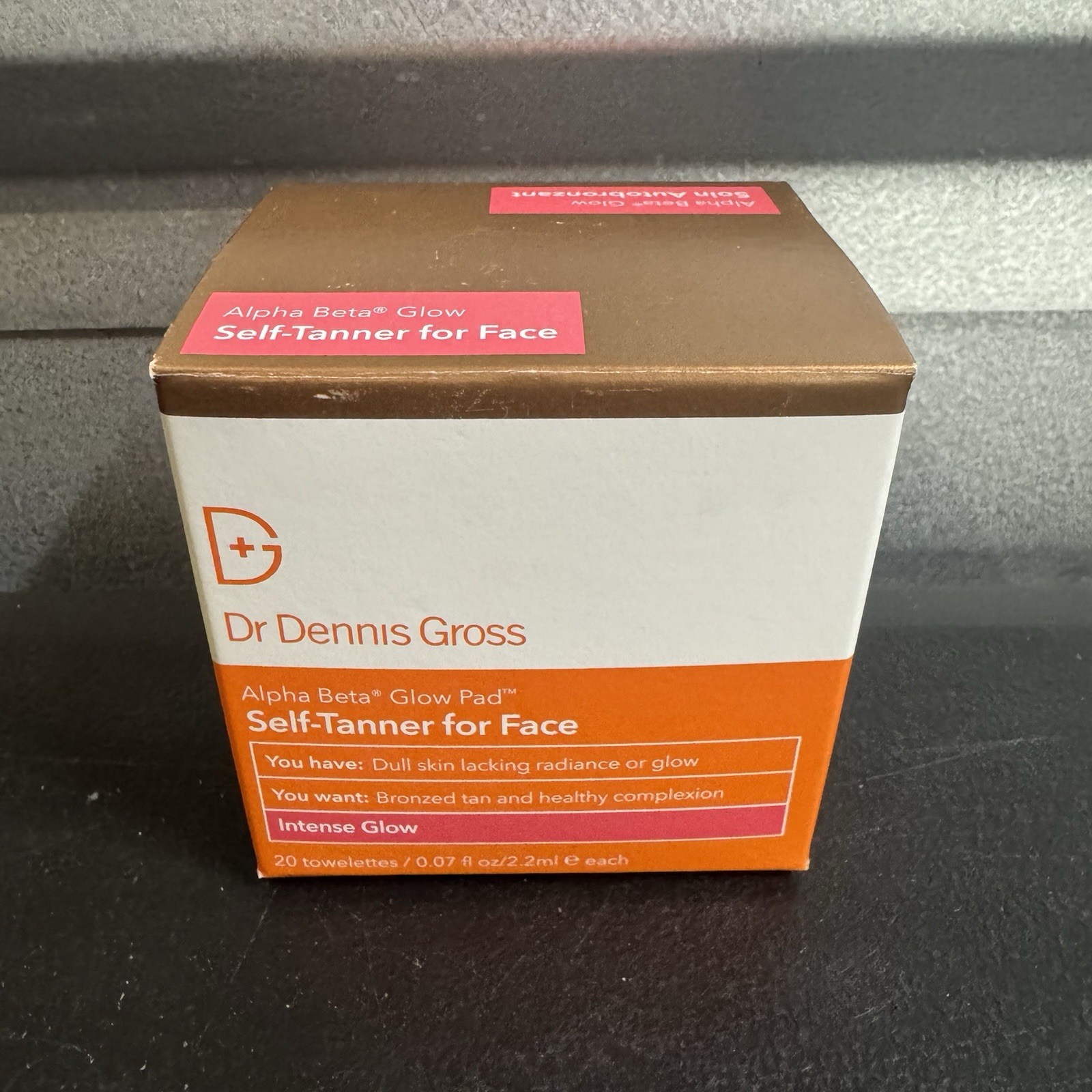Dr. Dennis Gross Alpha Beta Glow Pad Self Tanner for Face 20
