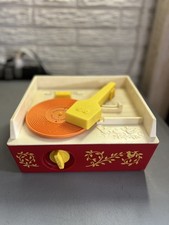 VTG 1971 Fisher Price Music Box Record Player With 5 Records - Wind-up - Works