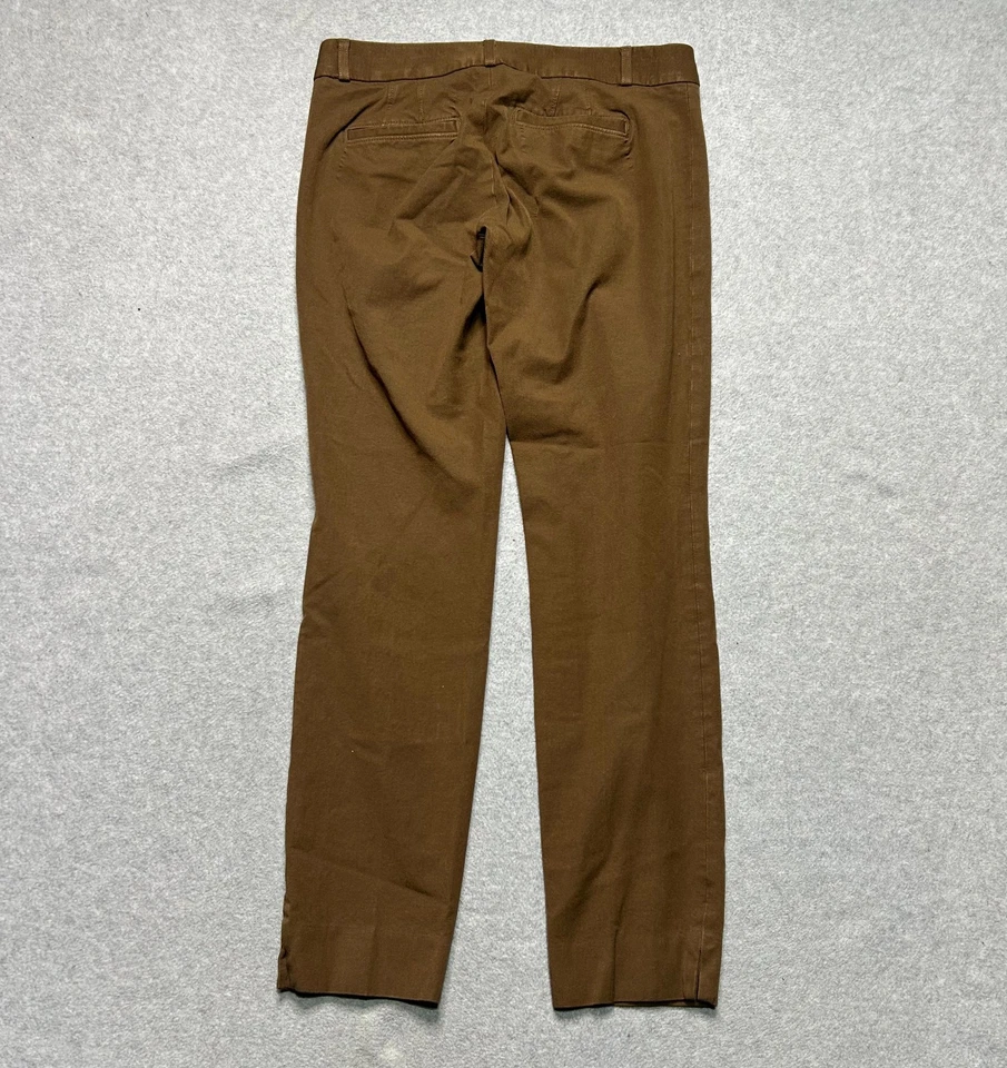 Pantalones chinos Banana Republic para mujer 2 marrón ajustados elásticos al tobillo Foto 2 de 4