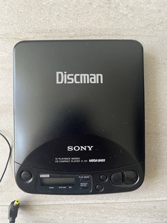 Sony Discman D 121 Mega Bass CD Player With External Power Supply