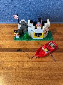 Lego - Pirates  - 6266 - Cannon Cove - 100% Complete - Instructions