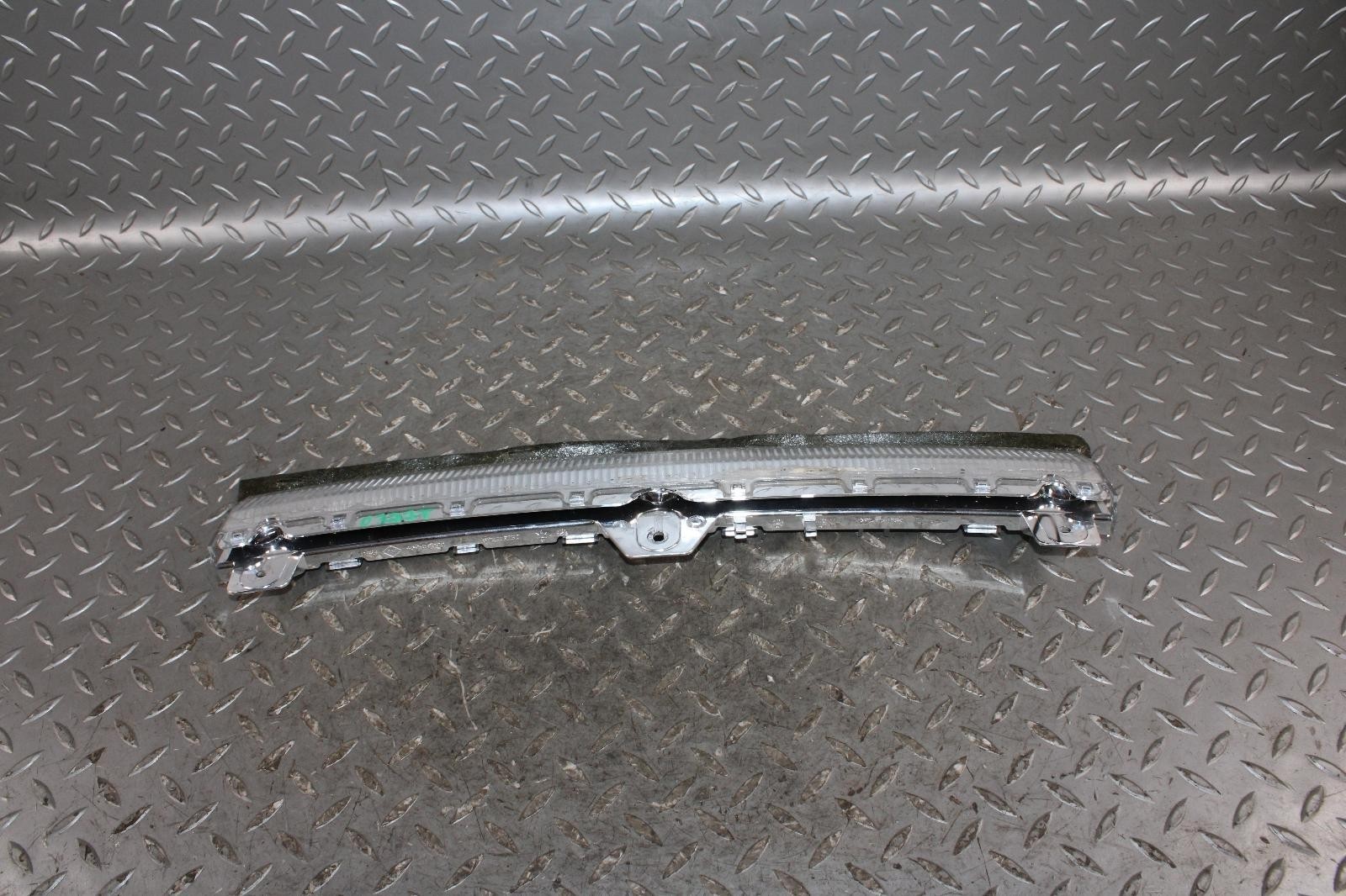 Maserati Ghibli 2014-2024 Rear Center brake light