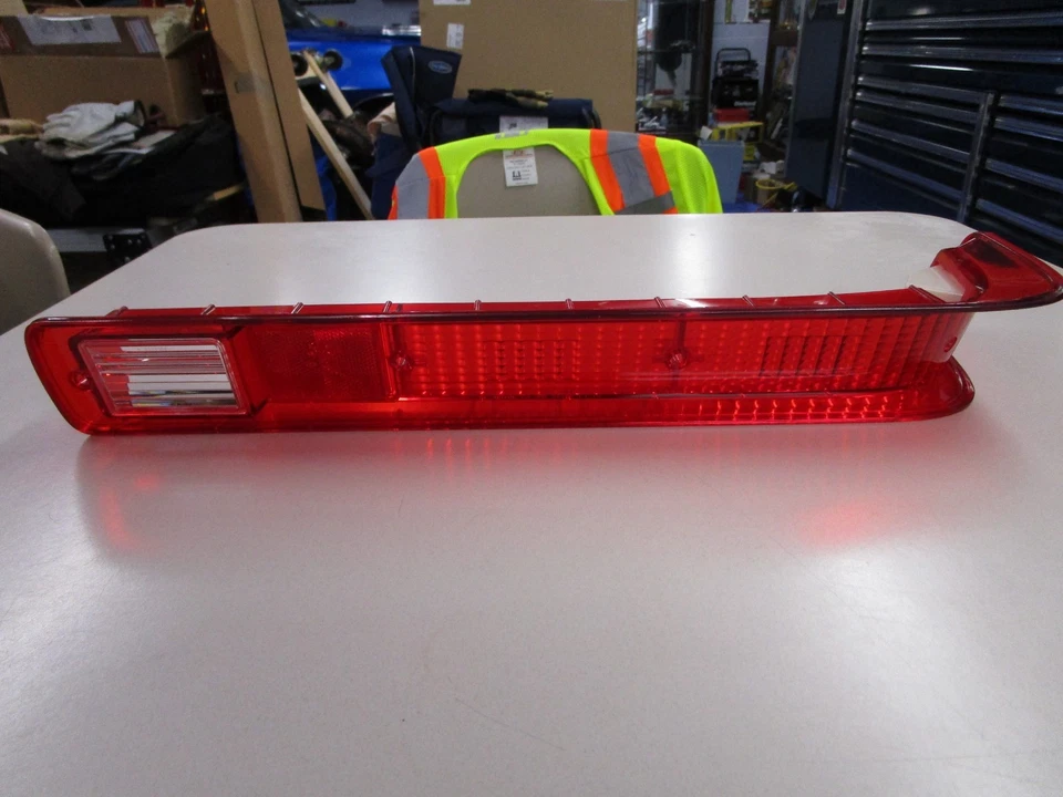 Lente de luz trasera Pontiac GTO Lemans T37 Tempest R&L 1970, 1971, 1972 Foto 3 de 4