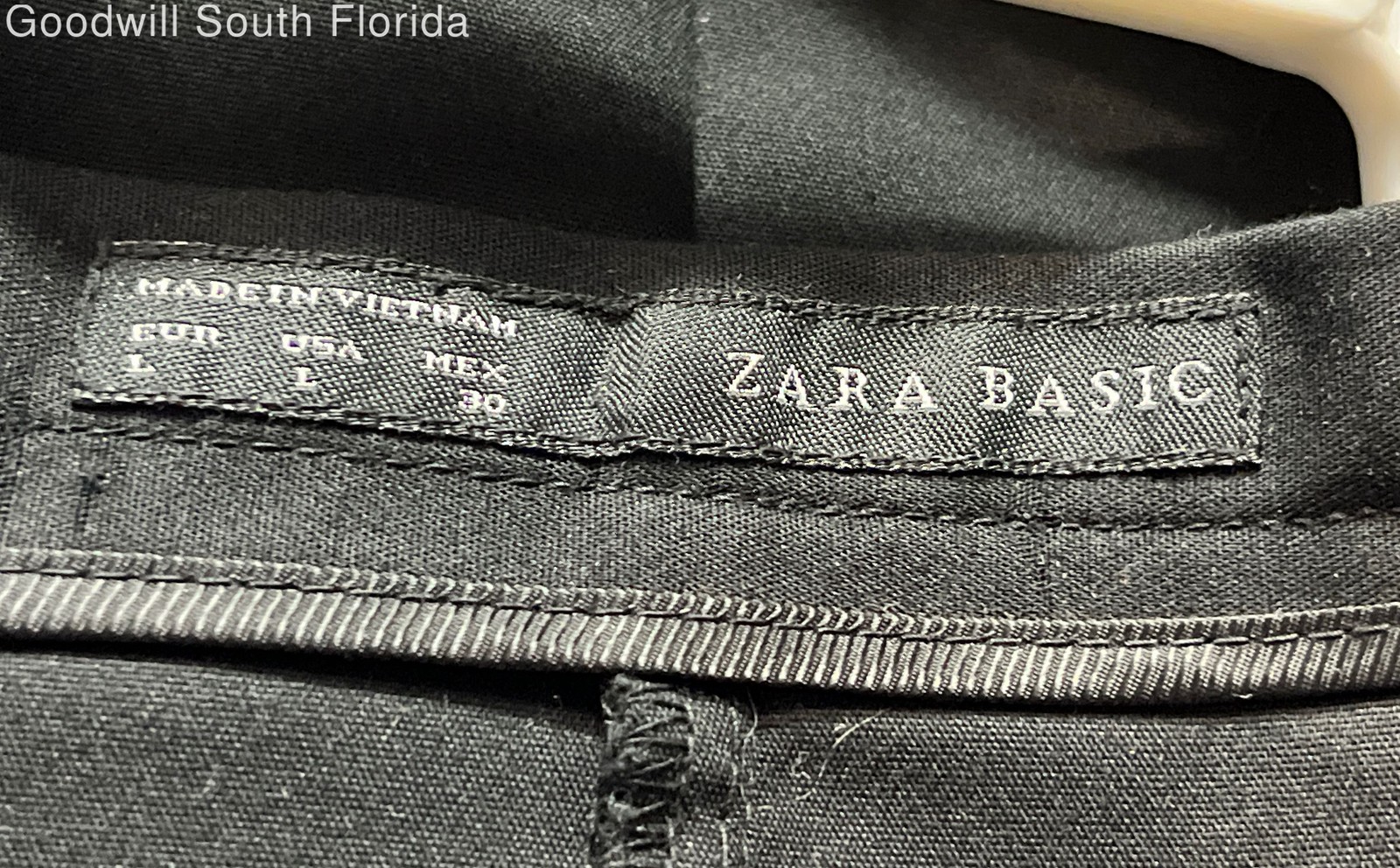 Zara Basic Womens Black Flat Front Back Zip Short… - image 3