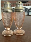 Jeannette Poinsettia Pink Depression 2 Salt And Pepper Shakers Glass Floral